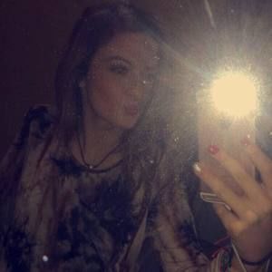 Meet your Posher, Macie